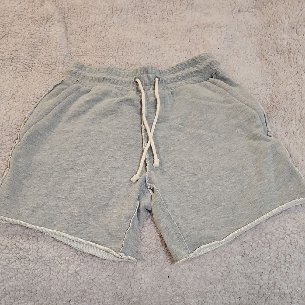 ALO NWOT Yoga Heather Gray Shorts